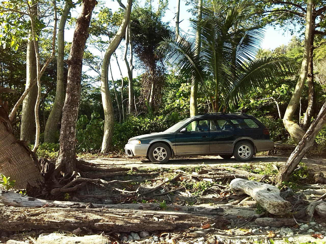 1998 green Subaru Legacy Outback