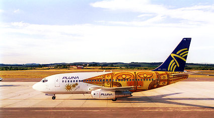 Avion de Pluna pintado por Carlos Páez Vilaró